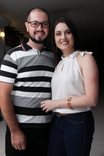 
<a style='margin-left: 5px;' class='btn btn-xs btn-social btn-facebook' href='https://www.facebook.com/sharer/sharer.php?u=https://www.galeramix.com.br/imagem/a17/800-800-90/conteudo/site_galerias/17/victor-e-leo-petry-40.jpg' rel='popup' data-width='500' data-height='400'><i class='fa fa-facebook'></i>Compartilhar <span class='hidden-xs'>no Facebook</span>
</a> 
<a class='btn btn-default btn-xs' target='_blank' href='imagem/a17/800-800-90/conteudo/site_galerias/17/victor-e-leo-petry-40.jpg'>
<span class='glyphicon glyphicon-cloud-download'></span> Salvar
</a>
