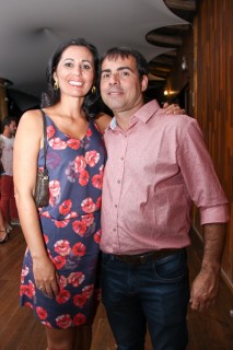 
<a style='margin-left: 5px;' class='btn btn-xs btn-social btn-facebook' href='https://www.facebook.com/sharer/sharer.php?u=https://www.galeramix.com.br/imagem/a17/800-800-90/conteudo/site_galerias/17/victor-e-leo-petry-72.jpg' rel='popup' data-width='500' data-height='400'><i class='fa fa-facebook'></i>Compartilhar <span class='hidden-xs'>no Facebook</span>
</a> 
<a class='btn btn-default btn-xs' target='_blank' href='imagem/a17/800-800-90/conteudo/site_galerias/17/victor-e-leo-petry-72.jpg'>
<span class='glyphicon glyphicon-cloud-download'></span> Salvar
</a>
