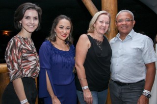 
<a style='margin-left: 5px;' class='btn btn-xs btn-social btn-facebook' href='https://www.facebook.com/sharer/sharer.php?u=https://www.galeramix.com.br/imagem/a17/800-800-90/conteudo/site_galerias/17/victor-e-leo-petry-78.jpg' rel='popup' data-width='500' data-height='400'><i class='fa fa-facebook'></i>Compartilhar <span class='hidden-xs'>no Facebook</span>
</a> 
<a class='btn btn-default btn-xs' target='_blank' href='imagem/a17/800-800-90/conteudo/site_galerias/17/victor-e-leo-petry-78.jpg'>
<span class='glyphicon glyphicon-cloud-download'></span> Salvar
</a>
