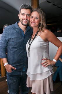 
<a style='margin-left: 5px;' class='btn btn-xs btn-social btn-facebook' href='https://www.facebook.com/sharer/sharer.php?u=https://www.galeramix.com.br/imagem/a17/800-800-90/conteudo/site_galerias/17/victor-e-leo-petry-89.jpg' rel='popup' data-width='500' data-height='400'><i class='fa fa-facebook'></i>Compartilhar <span class='hidden-xs'>no Facebook</span>
</a> 
<a class='btn btn-default btn-xs' target='_blank' href='imagem/a17/800-800-90/conteudo/site_galerias/17/victor-e-leo-petry-89.jpg'>
<span class='glyphicon glyphicon-cloud-download'></span> Salvar
</a>
