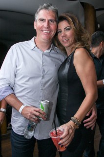 
<a style='margin-left: 5px;' class='btn btn-xs btn-social btn-facebook' href='https://www.facebook.com/sharer/sharer.php?u=https://www.galeramix.com.br/imagem/a17/800-800-90/conteudo/site_galerias/17/victor-e-leo-petry-90.jpg' rel='popup' data-width='500' data-height='400'><i class='fa fa-facebook'></i>Compartilhar <span class='hidden-xs'>no Facebook</span>
</a> 
<a class='btn btn-default btn-xs' target='_blank' href='imagem/a17/800-800-90/conteudo/site_galerias/17/victor-e-leo-petry-90.jpg'>
<span class='glyphicon glyphicon-cloud-download'></span> Salvar
</a>
