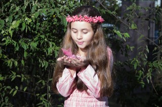 
                                <a style='margin-left: 5px;' class='btn btn-xs btn-social btn-facebook' href='https://www.facebook.com/sharer/sharer.php?u=https://www.galeramix.com.br/imagem/a20/800-800-90/conteudo/site_galerias/20/duda-10.jpg' rel='popup' data-width='500' data-height='400'><i class='fa fa-facebook'></i>Compartilhar <span class='hidden-xs'>no Facebook</span>
                            </a> 
                            <a class='btn btn-default btn-xs' target='_blank' href='imagem/a20/800-800-90/conteudo/site_galerias/20/duda-10.jpg'>
                                <span class='glyphicon glyphicon-cloud-download'></span> Salvar
                            </a>
                            