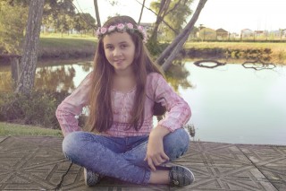 
                            <a style='margin-left: 5px;' class='btn btn-xs btn-social btn-facebook' href='https://www.facebook.com/sharer/sharer.php?u=https://www.galeramix.com.br/imagem/a20/800-800-90/conteudo/site_galerias/20/duda-11.jpg' rel='popup' data-width='500' data-height='400'><i class='fa fa-facebook'></i>Compartilhar <span class='hidden-xs'>no Facebook</span>
                        </a> 
                        <a class='btn btn-default btn-xs' target='_blank' href='imagem/a20/800-800-90/conteudo/site_galerias/20/duda-11.jpg'>
                            <span class='glyphicon glyphicon-cloud-download'></span> Salvar
                        </a>
                        