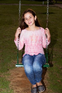 
                    <a style='margin-left: 5px;' class='btn btn-xs btn-social btn-facebook' href='https://www.facebook.com/sharer/sharer.php?u=https://www.galeramix.com.br/imagem/a20/800-800-90/conteudo/site_galerias/20/duda-16.jpg' rel='popup' data-width='500' data-height='400'><i class='fa fa-facebook'></i>Compartilhar <span class='hidden-xs'>no Facebook</span>
                </a> 
                <a class='btn btn-default btn-xs' target='_blank' href='imagem/a20/800-800-90/conteudo/site_galerias/20/duda-16.jpg'>
                    <span class='glyphicon glyphicon-cloud-download'></span> Salvar
                </a>
                