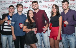 
<a style='margin-left: 5px;' class='btn btn-xs btn-social btn-facebook' href='https://www.facebook.com/sharer/sharer.php?u=https://www.galeramix.com.br/imagem/a23/800-800-90/conteudo/site_galerias/23/fernando-e-sorocaba-petry-galera-mix-31.jpg' rel='popup' data-width='500' data-height='400'><i class='fa fa-facebook'></i>Compartilhar <span class='hidden-xs'>no Facebook</span>
</a> 
<a class='btn btn-default btn-xs' target='_blank' href='imagem/a23/800-800-90/conteudo/site_galerias/23/fernando-e-sorocaba-petry-galera-mix-31.jpg'>
<span class='glyphicon glyphicon-cloud-download'></span> Salvar
</a>
