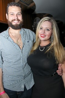 
<a style='margin-left: 5px;' class='btn btn-xs btn-social btn-facebook' href='https://www.facebook.com/sharer/sharer.php?u=https://www.galeramix.com.br/imagem/a23/800-800-90/conteudo/site_galerias/23/fernando-e-sorocaba-petry-galera-mix-45.jpg' rel='popup' data-width='500' data-height='400'><i class='fa fa-facebook'></i>Compartilhar <span class='hidden-xs'>no Facebook</span>
</a> 
<a class='btn btn-default btn-xs' target='_blank' href='imagem/a23/800-800-90/conteudo/site_galerias/23/fernando-e-sorocaba-petry-galera-mix-45.jpg'>
<span class='glyphicon glyphicon-cloud-download'></span> Salvar
</a>
