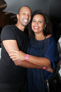 
<a style='margin-left: 5px;' class='btn btn-xs btn-social btn-facebook' href='https://www.facebook.com/sharer/sharer.php?u=https://www.galeramix.com.br/imagem/a23/800-800-90/conteudo/site_galerias/23/fernando-e-sorocaba-petry-galera-mix-50.jpg' rel='popup' data-width='500' data-height='400'><i class='fa fa-facebook'></i>Compartilhar <span class='hidden-xs'>no Facebook</span>
</a> 
<a class='btn btn-default btn-xs' target='_blank' href='imagem/a23/800-800-90/conteudo/site_galerias/23/fernando-e-sorocaba-petry-galera-mix-50.jpg'>
<span class='glyphicon glyphicon-cloud-download'></span> Salvar
</a>
