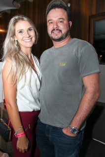 
<a style='margin-left: 5px;' class='btn btn-xs btn-social btn-facebook' href='https://www.facebook.com/sharer/sharer.php?u=https://www.galeramix.com.br/imagem/a23/800-800-90/conteudo/site_galerias/23/fernando-e-sorocaba-petry-galera-mix-70.jpg' rel='popup' data-width='500' data-height='400'><i class='fa fa-facebook'></i>Compartilhar <span class='hidden-xs'>no Facebook</span>
</a> 
<a class='btn btn-default btn-xs' target='_blank' href='imagem/a23/800-800-90/conteudo/site_galerias/23/fernando-e-sorocaba-petry-galera-mix-70.jpg'>
<span class='glyphicon glyphicon-cloud-download'></span> Salvar
</a>
