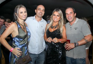 
<a style='margin-left: 5px;' class='btn btn-xs btn-social btn-facebook' href='https://www.facebook.com/sharer/sharer.php?u=https://www.galeramix.com.br/imagem/a23/800-800-90/conteudo/site_galerias/23/fernando-e-sorocaba-petry-galera-mix-74.jpg' rel='popup' data-width='500' data-height='400'><i class='fa fa-facebook'></i>Compartilhar <span class='hidden-xs'>no Facebook</span>
</a> 
<a class='btn btn-default btn-xs' target='_blank' href='imagem/a23/800-800-90/conteudo/site_galerias/23/fernando-e-sorocaba-petry-galera-mix-74.jpg'>
<span class='glyphicon glyphicon-cloud-download'></span> Salvar
</a>
