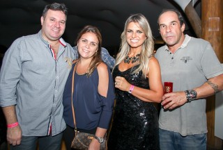 
<a style='margin-left: 5px;' class='btn btn-xs btn-social btn-facebook' href='https://www.facebook.com/sharer/sharer.php?u=https://www.galeramix.com.br/imagem/a23/800-800-90/conteudo/site_galerias/23/fernando-e-sorocaba-petry-galera-mix-75.jpg' rel='popup' data-width='500' data-height='400'><i class='fa fa-facebook'></i>Compartilhar <span class='hidden-xs'>no Facebook</span>
</a> 
<a class='btn btn-default btn-xs' target='_blank' href='imagem/a23/800-800-90/conteudo/site_galerias/23/fernando-e-sorocaba-petry-galera-mix-75.jpg'>
<span class='glyphicon glyphicon-cloud-download'></span> Salvar
</a>
