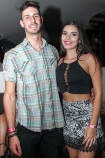 
<a style='margin-left: 5px;' class='btn btn-xs btn-social btn-facebook' href='https://www.facebook.com/sharer/sharer.php?u=https://www.galeramix.com.br/imagem/a23/800-800-90/conteudo/site_galerias/23/fernando-e-sorocaba-petry-galera-mix-97.jpg' rel='popup' data-width='500' data-height='400'><i class='fa fa-facebook'></i>Compartilhar <span class='hidden-xs'>no Facebook</span>
</a> 
<a class='btn btn-default btn-xs' target='_blank' href='imagem/a23/800-800-90/conteudo/site_galerias/23/fernando-e-sorocaba-petry-galera-mix-97.jpg'>
<span class='glyphicon glyphicon-cloud-download'></span> Salvar
</a>
