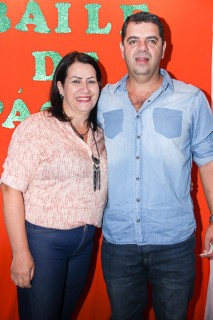 
            <a style='margin-left: 5px;' class='btn btn-xs btn-social btn-facebook' href='https://www.facebook.com/sharer/sharer.php?u=https://www.galeramix.com.br/imagem/a24/800-800-90/conteudo/site_galerias/24/img3084.jpg' rel='popup' data-width='500' data-height='400'><i class='fa fa-facebook'></i>Compartilhar <span class='hidden-xs'>no Facebook</span>
        </a> 
        <a class='btn btn-default btn-xs' target='_blank' href='imagem/a24/800-800-90/conteudo/site_galerias/24/img3084.jpg'>
            <span class='glyphicon glyphicon-cloud-download'></span> Salvar
        </a>
        