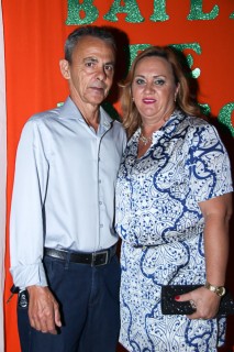 
<a style='margin-left: 5px;' class='btn btn-xs btn-social btn-facebook' href='https://www.facebook.com/sharer/sharer.php?u=https://www.galeramix.com.br/imagem/a24/800-800-90/conteudo/site_galerias/24/img3109.jpg' rel='popup' data-width='500' data-height='400'><i class='fa fa-facebook'></i>Compartilhar <span class='hidden-xs'>no Facebook</span>
</a> 
<a class='btn btn-default btn-xs' target='_blank' href='imagem/a24/800-800-90/conteudo/site_galerias/24/img3109.jpg'>
<span class='glyphicon glyphicon-cloud-download'></span> Salvar
</a>
