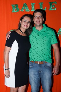 
<a style='margin-left: 5px;' class='btn btn-xs btn-social btn-facebook' href='https://www.facebook.com/sharer/sharer.php?u=https://www.galeramix.com.br/imagem/a24/800-800-90/conteudo/site_galerias/24/img3163.jpg' rel='popup' data-width='500' data-height='400'><i class='fa fa-facebook'></i>Compartilhar <span class='hidden-xs'>no Facebook</span>
</a> 
<a class='btn btn-default btn-xs' target='_blank' href='imagem/a24/800-800-90/conteudo/site_galerias/24/img3163.jpg'>
<span class='glyphicon glyphicon-cloud-download'></span> Salvar
</a>
