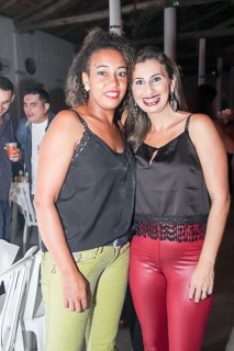 
<a style='margin-left: 5px;' class='btn btn-xs btn-social btn-facebook' href='https://www.facebook.com/sharer/sharer.php?u=https://www.galeramix.com.br/imagem/a24/800-800-90/conteudo/site_galerias/24/img3173.jpg' rel='popup' data-width='500' data-height='400'><i class='fa fa-facebook'></i>Compartilhar <span class='hidden-xs'>no Facebook</span>
</a> 
<a class='btn btn-default btn-xs' target='_blank' href='imagem/a24/800-800-90/conteudo/site_galerias/24/img3173.jpg'>
<span class='glyphicon glyphicon-cloud-download'></span> Salvar
</a>
