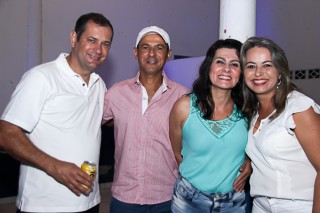 
<a style='margin-left: 5px;' class='btn btn-xs btn-social btn-facebook' href='https://www.facebook.com/sharer/sharer.php?u=https://www.galeramix.com.br/imagem/a24/800-800-90/conteudo/site_galerias/24/img3174.jpg' rel='popup' data-width='500' data-height='400'><i class='fa fa-facebook'></i>Compartilhar <span class='hidden-xs'>no Facebook</span>
</a> 
<a class='btn btn-default btn-xs' target='_blank' href='imagem/a24/800-800-90/conteudo/site_galerias/24/img3174.jpg'>
<span class='glyphicon glyphicon-cloud-download'></span> Salvar
</a>
