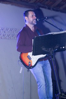 
<a style='margin-left: 5px;' class='btn btn-xs btn-social btn-facebook' href='https://www.facebook.com/sharer/sharer.php?u=https://www.galeramix.com.br/imagem/a24/800-800-90/conteudo/site_galerias/24/img3182.jpg' rel='popup' data-width='500' data-height='400'><i class='fa fa-facebook'></i>Compartilhar <span class='hidden-xs'>no Facebook</span>
</a> 
<a class='btn btn-default btn-xs' target='_blank' href='imagem/a24/800-800-90/conteudo/site_galerias/24/img3182.jpg'>
<span class='glyphicon glyphicon-cloud-download'></span> Salvar
</a>
