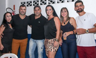 
<a style='margin-left: 5px;' class='btn btn-xs btn-social btn-facebook' href='https://www.facebook.com/sharer/sharer.php?u=https://www.galeramix.com.br/imagem/a24/800-800-90/conteudo/site_galerias/24/img3207.jpg' rel='popup' data-width='500' data-height='400'><i class='fa fa-facebook'></i>Compartilhar <span class='hidden-xs'>no Facebook</span>
</a> 
<a class='btn btn-default btn-xs' target='_blank' href='imagem/a24/800-800-90/conteudo/site_galerias/24/img3207.jpg'>
<span class='glyphicon glyphicon-cloud-download'></span> Salvar
</a>
