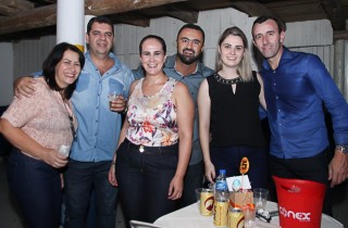 
<a style='margin-left: 5px;' class='btn btn-xs btn-social btn-facebook' href='https://www.facebook.com/sharer/sharer.php?u=https://www.galeramix.com.br/imagem/a24/800-800-90/conteudo/site_galerias/24/img3213.jpg' rel='popup' data-width='500' data-height='400'><i class='fa fa-facebook'></i>Compartilhar <span class='hidden-xs'>no Facebook</span>
</a> 
<a class='btn btn-default btn-xs' target='_blank' href='imagem/a24/800-800-90/conteudo/site_galerias/24/img3213.jpg'>
<span class='glyphicon glyphicon-cloud-download'></span> Salvar
</a>
