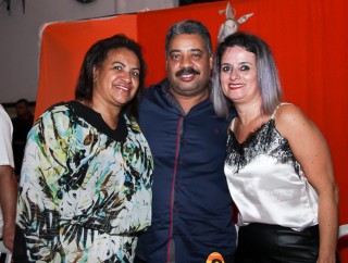 
<a style='margin-left: 5px;' class='btn btn-xs btn-social btn-facebook' href='https://www.facebook.com/sharer/sharer.php?u=https://www.galeramix.com.br/imagem/a24/800-800-90/conteudo/site_galerias/24/img3226.jpg' rel='popup' data-width='500' data-height='400'><i class='fa fa-facebook'></i>Compartilhar <span class='hidden-xs'>no Facebook</span>
</a> 
<a class='btn btn-default btn-xs' target='_blank' href='imagem/a24/800-800-90/conteudo/site_galerias/24/img3226.jpg'>
<span class='glyphicon glyphicon-cloud-download'></span> Salvar
</a>
