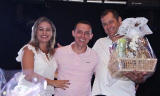 
<a style='margin-left: 5px;' class='btn btn-xs btn-social btn-facebook' href='https://www.facebook.com/sharer/sharer.php?u=https://www.galeramix.com.br/imagem/a24/800-800-90/conteudo/site_galerias/24/img3260.jpg' rel='popup' data-width='500' data-height='400'><i class='fa fa-facebook'></i>Compartilhar <span class='hidden-xs'>no Facebook</span>
</a> 
<a class='btn btn-default btn-xs' target='_blank' href='imagem/a24/800-800-90/conteudo/site_galerias/24/img3260.jpg'>
<span class='glyphicon glyphicon-cloud-download'></span> Salvar
</a>
