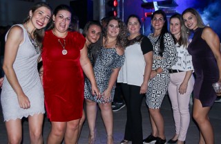 
<a style='margin-left: 5px;' class='btn btn-xs btn-social btn-facebook' href='https://www.facebook.com/sharer/sharer.php?u=https://www.galeramix.com.br/imagem/a24/800-800-90/conteudo/site_galerias/24/img3269.jpg' rel='popup' data-width='500' data-height='400'><i class='fa fa-facebook'></i>Compartilhar <span class='hidden-xs'>no Facebook</span>
</a> 
<a class='btn btn-default btn-xs' target='_blank' href='imagem/a24/800-800-90/conteudo/site_galerias/24/img3269.jpg'>
<span class='glyphicon glyphicon-cloud-download'></span> Salvar
</a>
