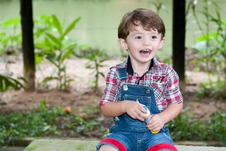 
    <a style='margin-left: 5px;' class='btn btn-xs btn-social btn-facebook' href='https://www.facebook.com/sharer/sharer.php?u=https://www.galeramix.com.br/imagem/a27/800-800-90/conteudo/site_galerias/27/pi-174.jpg' rel='popup' data-width='500' data-height='400'><i class='fa fa-facebook'></i>Compartilhar <span class='hidden-xs'>no Facebook</span>
</a> 
<a class='btn btn-default btn-xs' target='_blank' href='imagem/a27/800-800-90/conteudo/site_galerias/27/pi-174.jpg'>
    <span class='glyphicon glyphicon-cloud-download'></span> Salvar
</a>
