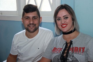 
<a style='margin-left: 5px;' class='btn btn-xs btn-social btn-facebook' href='https://www.facebook.com/sharer/sharer.php?u=https://www.galeramix.com.br/imagem/a29/800-800-90/conteudo/site_galerias/29/img4099.jpg' rel='popup' data-width='500' data-height='400'><i class='fa fa-facebook'></i>Compartilhar <span class='hidden-xs'>no Facebook</span>
</a> 
<a class='btn btn-default btn-xs' target='_blank' href='imagem/a29/800-800-90/conteudo/site_galerias/29/img4099.jpg'>
<span class='glyphicon glyphicon-cloud-download'></span> Salvar
</a>
