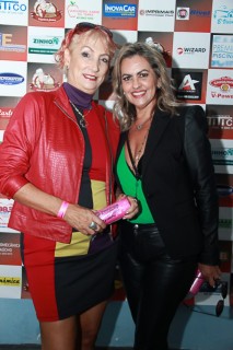 
<a style='margin-left: 5px;' class='btn btn-xs btn-social btn-facebook' href='https://www.facebook.com/sharer/sharer.php?u=https://www.galeramix.com.br/imagem/a29/800-800-90/conteudo/site_galerias/29/img4111.jpg' rel='popup' data-width='500' data-height='400'><i class='fa fa-facebook'></i>Compartilhar <span class='hidden-xs'>no Facebook</span>
</a> 
<a class='btn btn-default btn-xs' target='_blank' href='imagem/a29/800-800-90/conteudo/site_galerias/29/img4111.jpg'>
<span class='glyphicon glyphicon-cloud-download'></span> Salvar
</a>
