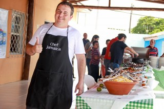 
<a style='margin-left: 5px;' class='btn btn-xs btn-social btn-facebook' href='https://www.facebook.com/sharer/sharer.php?u=https://www.galeramix.com.br/imagem/a29/800-800-90/conteudo/site_galerias/29/img4122.jpg' rel='popup' data-width='500' data-height='400'><i class='fa fa-facebook'></i>Compartilhar <span class='hidden-xs'>no Facebook</span>
</a> 
<a class='btn btn-default btn-xs' target='_blank' href='imagem/a29/800-800-90/conteudo/site_galerias/29/img4122.jpg'>
<span class='glyphicon glyphicon-cloud-download'></span> Salvar
</a>
