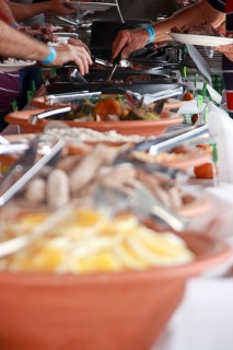 
<a style='margin-left: 5px;' class='btn btn-xs btn-social btn-facebook' href='https://www.facebook.com/sharer/sharer.php?u=https://www.galeramix.com.br/imagem/a29/800-800-90/conteudo/site_galerias/29/img4127.jpg' rel='popup' data-width='500' data-height='400'><i class='fa fa-facebook'></i>Compartilhar <span class='hidden-xs'>no Facebook</span>
</a> 
<a class='btn btn-default btn-xs' target='_blank' href='imagem/a29/800-800-90/conteudo/site_galerias/29/img4127.jpg'>
<span class='glyphicon glyphicon-cloud-download'></span> Salvar
</a>
