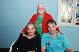 
<a style='margin-left: 5px;' class='btn btn-xs btn-social btn-facebook' href='https://www.facebook.com/sharer/sharer.php?u=https://www.galeramix.com.br/imagem/a29/800-800-90/conteudo/site_galerias/29/img4136.jpg' rel='popup' data-width='500' data-height='400'><i class='fa fa-facebook'></i>Compartilhar <span class='hidden-xs'>no Facebook</span>
</a> 
<a class='btn btn-default btn-xs' target='_blank' href='imagem/a29/800-800-90/conteudo/site_galerias/29/img4136.jpg'>
<span class='glyphicon glyphicon-cloud-download'></span> Salvar
</a>
