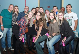 
<a style='margin-left: 5px;' class='btn btn-xs btn-social btn-facebook' href='https://www.facebook.com/sharer/sharer.php?u=https://www.galeramix.com.br/imagem/a29/800-800-90/conteudo/site_galerias/29/img4140.jpg' rel='popup' data-width='500' data-height='400'><i class='fa fa-facebook'></i>Compartilhar <span class='hidden-xs'>no Facebook</span>
</a> 
<a class='btn btn-default btn-xs' target='_blank' href='imagem/a29/800-800-90/conteudo/site_galerias/29/img4140.jpg'>
<span class='glyphicon glyphicon-cloud-download'></span> Salvar
</a>
