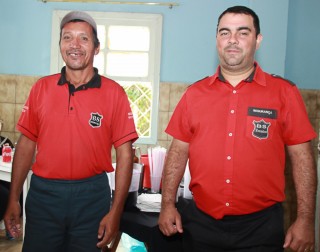 
<a style='margin-left: 5px;' class='btn btn-xs btn-social btn-facebook' href='https://www.facebook.com/sharer/sharer.php?u=https://www.galeramix.com.br/imagem/a29/800-800-90/conteudo/site_galerias/29/img4144.jpg' rel='popup' data-width='500' data-height='400'><i class='fa fa-facebook'></i>Compartilhar <span class='hidden-xs'>no Facebook</span>
</a> 
<a class='btn btn-default btn-xs' target='_blank' href='imagem/a29/800-800-90/conteudo/site_galerias/29/img4144.jpg'>
<span class='glyphicon glyphicon-cloud-download'></span> Salvar
</a>
