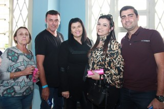 
<a style='margin-left: 5px;' class='btn btn-xs btn-social btn-facebook' href='https://www.facebook.com/sharer/sharer.php?u=https://www.galeramix.com.br/imagem/a29/800-800-90/conteudo/site_galerias/29/img4147.jpg' rel='popup' data-width='500' data-height='400'><i class='fa fa-facebook'></i>Compartilhar <span class='hidden-xs'>no Facebook</span>
</a> 
<a class='btn btn-default btn-xs' target='_blank' href='imagem/a29/800-800-90/conteudo/site_galerias/29/img4147.jpg'>
<span class='glyphicon glyphicon-cloud-download'></span> Salvar
</a>
