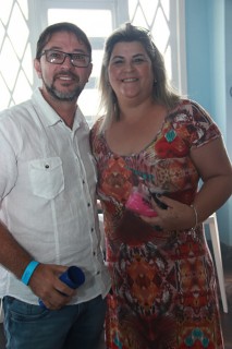 
<a style='margin-left: 5px;' class='btn btn-xs btn-social btn-facebook' href='https://www.facebook.com/sharer/sharer.php?u=https://www.galeramix.com.br/imagem/a29/800-800-90/conteudo/site_galerias/29/img4155.jpg' rel='popup' data-width='500' data-height='400'><i class='fa fa-facebook'></i>Compartilhar <span class='hidden-xs'>no Facebook</span>
</a> 
<a class='btn btn-default btn-xs' target='_blank' href='imagem/a29/800-800-90/conteudo/site_galerias/29/img4155.jpg'>
<span class='glyphicon glyphicon-cloud-download'></span> Salvar
</a>
