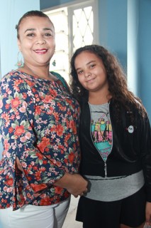 
<a style='margin-left: 5px;' class='btn btn-xs btn-social btn-facebook' href='https://www.facebook.com/sharer/sharer.php?u=https://www.galeramix.com.br/imagem/a29/800-800-90/conteudo/site_galerias/29/img4158.jpg' rel='popup' data-width='500' data-height='400'><i class='fa fa-facebook'></i>Compartilhar <span class='hidden-xs'>no Facebook</span>
</a> 
<a class='btn btn-default btn-xs' target='_blank' href='imagem/a29/800-800-90/conteudo/site_galerias/29/img4158.jpg'>
<span class='glyphicon glyphicon-cloud-download'></span> Salvar
</a>
