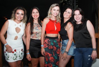 
<a style='margin-left: 5px;' class='btn btn-xs btn-social btn-facebook' href='https://www.facebook.com/sharer/sharer.php?u=https://www.galeramix.com.br/imagem/a3/800-800-90/conteudo/site_galerias/3/petry-galera-mix-mairara-e-maraisa-114.jpg' rel='popup' data-width='500' data-height='400'><i class='fa fa-facebook'></i>Compartilhar <span class='hidden-xs'>no Facebook</span>
</a> 
<a class='btn btn-default btn-xs' target='_blank' href='imagem/a3/800-800-90/conteudo/site_galerias/3/petry-galera-mix-mairara-e-maraisa-114.jpg'>
<span class='glyphicon glyphicon-cloud-download'></span> Salvar
</a>
