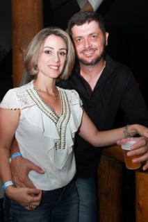 
<a style='margin-left: 5px;' class='btn btn-xs btn-social btn-facebook' href='https://www.facebook.com/sharer/sharer.php?u=https://www.galeramix.com.br/imagem/a3/800-800-90/conteudo/site_galerias/3/petry-galera-mix-mairara-e-maraisa-118.jpg' rel='popup' data-width='500' data-height='400'><i class='fa fa-facebook'></i>Compartilhar <span class='hidden-xs'>no Facebook</span>
</a> 
<a class='btn btn-default btn-xs' target='_blank' href='imagem/a3/800-800-90/conteudo/site_galerias/3/petry-galera-mix-mairara-e-maraisa-118.jpg'>
<span class='glyphicon glyphicon-cloud-download'></span> Salvar
</a>
