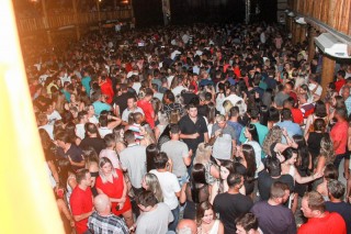 
<a style='margin-left: 5px;' class='btn btn-xs btn-social btn-facebook' href='https://www.facebook.com/sharer/sharer.php?u=https://www.galeramix.com.br/imagem/a3/800-800-90/conteudo/site_galerias/3/petry-galera-mix-mairara-e-maraisa-130.jpg' rel='popup' data-width='500' data-height='400'><i class='fa fa-facebook'></i>Compartilhar <span class='hidden-xs'>no Facebook</span>
</a> 
<a class='btn btn-default btn-xs' target='_blank' href='imagem/a3/800-800-90/conteudo/site_galerias/3/petry-galera-mix-mairara-e-maraisa-130.jpg'>
<span class='glyphicon glyphicon-cloud-download'></span> Salvar
</a>
