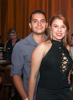 
<a style='margin-left: 5px;' class='btn btn-xs btn-social btn-facebook' href='https://www.facebook.com/sharer/sharer.php?u=https://www.galeramix.com.br/imagem/a3/800-800-90/conteudo/site_galerias/3/petry-galera-mix-mairara-e-maraisa-134-2.jpg' rel='popup' data-width='500' data-height='400'><i class='fa fa-facebook'></i>Compartilhar <span class='hidden-xs'>no Facebook</span>
</a> 
<a class='btn btn-default btn-xs' target='_blank' href='imagem/a3/800-800-90/conteudo/site_galerias/3/petry-galera-mix-mairara-e-maraisa-134-2.jpg'>
<span class='glyphicon glyphicon-cloud-download'></span> Salvar
</a>
