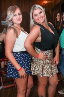 
<a style='margin-left: 5px;' class='btn btn-xs btn-social btn-facebook' href='https://www.facebook.com/sharer/sharer.php?u=https://www.galeramix.com.br/imagem/a3/800-800-90/conteudo/site_galerias/3/petry-galera-mix-mairara-e-maraisa-138.jpg' rel='popup' data-width='500' data-height='400'><i class='fa fa-facebook'></i>Compartilhar <span class='hidden-xs'>no Facebook</span>
</a> 
<a class='btn btn-default btn-xs' target='_blank' href='imagem/a3/800-800-90/conteudo/site_galerias/3/petry-galera-mix-mairara-e-maraisa-138.jpg'>
<span class='glyphicon glyphicon-cloud-download'></span> Salvar
</a>
