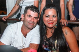 
<a style='margin-left: 5px;' class='btn btn-xs btn-social btn-facebook' href='https://www.facebook.com/sharer/sharer.php?u=https://www.galeramix.com.br/imagem/a3/800-800-90/conteudo/site_galerias/3/petry-galera-mix-mairara-e-maraisa-36.jpg' rel='popup' data-width='500' data-height='400'><i class='fa fa-facebook'></i>Compartilhar <span class='hidden-xs'>no Facebook</span>
</a> 
<a class='btn btn-default btn-xs' target='_blank' href='imagem/a3/800-800-90/conteudo/site_galerias/3/petry-galera-mix-mairara-e-maraisa-36.jpg'>
<span class='glyphicon glyphicon-cloud-download'></span> Salvar
</a>
