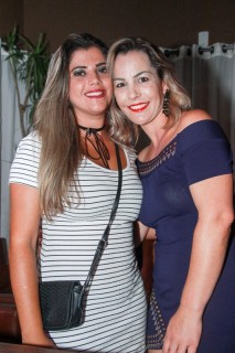 
<a style='margin-left: 5px;' class='btn btn-xs btn-social btn-facebook' href='https://www.facebook.com/sharer/sharer.php?u=https://www.galeramix.com.br/imagem/a3/800-800-90/conteudo/site_galerias/3/petry-galera-mix-mairara-e-maraisa-38.jpg' rel='popup' data-width='500' data-height='400'><i class='fa fa-facebook'></i>Compartilhar <span class='hidden-xs'>no Facebook</span>
</a> 
<a class='btn btn-default btn-xs' target='_blank' href='imagem/a3/800-800-90/conteudo/site_galerias/3/petry-galera-mix-mairara-e-maraisa-38.jpg'>
<span class='glyphicon glyphicon-cloud-download'></span> Salvar
</a>
