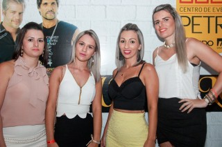 
<a style='margin-left: 5px;' class='btn btn-xs btn-social btn-facebook' href='https://www.facebook.com/sharer/sharer.php?u=https://www.galeramix.com.br/imagem/a3/800-800-90/conteudo/site_galerias/3/petry-galera-mix-mairara-e-maraisa-5.jpg' rel='popup' data-width='500' data-height='400'><i class='fa fa-facebook'></i>Compartilhar <span class='hidden-xs'>no Facebook</span>
</a> 
<a class='btn btn-default btn-xs' target='_blank' href='imagem/a3/800-800-90/conteudo/site_galerias/3/petry-galera-mix-mairara-e-maraisa-5.jpg'>
<span class='glyphicon glyphicon-cloud-download'></span> Salvar
</a>
