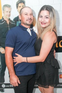 
<a style='margin-left: 5px;' class='btn btn-xs btn-social btn-facebook' href='https://www.facebook.com/sharer/sharer.php?u=https://www.galeramix.com.br/imagem/a3/800-800-90/conteudo/site_galerias/3/petry-galera-mix-mairara-e-maraisa-56.jpg' rel='popup' data-width='500' data-height='400'><i class='fa fa-facebook'></i>Compartilhar <span class='hidden-xs'>no Facebook</span>
</a> 
<a class='btn btn-default btn-xs' target='_blank' href='imagem/a3/800-800-90/conteudo/site_galerias/3/petry-galera-mix-mairara-e-maraisa-56.jpg'>
<span class='glyphicon glyphicon-cloud-download'></span> Salvar
</a>
