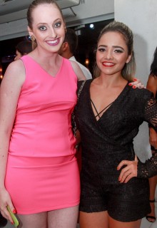 
<a style='margin-left: 5px;' class='btn btn-xs btn-social btn-facebook' href='https://www.facebook.com/sharer/sharer.php?u=https://www.galeramix.com.br/imagem/a3/800-800-90/conteudo/site_galerias/3/petry-galera-mix-mairara-e-maraisa-65.jpg' rel='popup' data-width='500' data-height='400'><i class='fa fa-facebook'></i>Compartilhar <span class='hidden-xs'>no Facebook</span>
</a> 
<a class='btn btn-default btn-xs' target='_blank' href='imagem/a3/800-800-90/conteudo/site_galerias/3/petry-galera-mix-mairara-e-maraisa-65.jpg'>
<span class='glyphicon glyphicon-cloud-download'></span> Salvar
</a>
