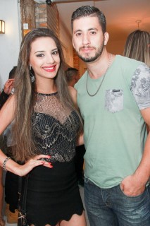 
<a style='margin-left: 5px;' class='btn btn-xs btn-social btn-facebook' href='https://www.facebook.com/sharer/sharer.php?u=https://www.galeramix.com.br/imagem/a3/800-800-90/conteudo/site_galerias/3/petry-galera-mix-mairara-e-maraisa-66.jpg' rel='popup' data-width='500' data-height='400'><i class='fa fa-facebook'></i>Compartilhar <span class='hidden-xs'>no Facebook</span>
</a> 
<a class='btn btn-default btn-xs' target='_blank' href='imagem/a3/800-800-90/conteudo/site_galerias/3/petry-galera-mix-mairara-e-maraisa-66.jpg'>
<span class='glyphicon glyphicon-cloud-download'></span> Salvar
</a>
