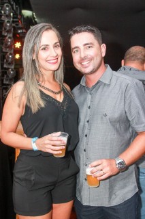 
<a style='margin-left: 5px;' class='btn btn-xs btn-social btn-facebook' href='https://www.facebook.com/sharer/sharer.php?u=https://www.galeramix.com.br/imagem/a3/800-800-90/conteudo/site_galerias/3/petry-galera-mix-mairara-e-maraisa-94.jpg' rel='popup' data-width='500' data-height='400'><i class='fa fa-facebook'></i>Compartilhar <span class='hidden-xs'>no Facebook</span>
</a> 
<a class='btn btn-default btn-xs' target='_blank' href='imagem/a3/800-800-90/conteudo/site_galerias/3/petry-galera-mix-mairara-e-maraisa-94.jpg'>
<span class='glyphicon glyphicon-cloud-download'></span> Salvar
</a>
