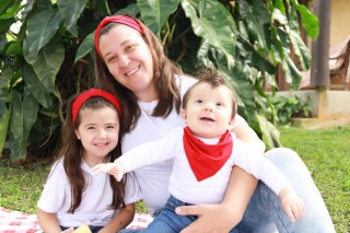 
                                    <a style='margin-left: 5px;' class='btn btn-xs btn-social btn-facebook' href='https://www.facebook.com/sharer/sharer.php?u=https://www.galeramix.com.br/imagem/a30/800-800-90/conteudo/site_galerias/30/benjamin-60.jpg' rel='popup' data-width='500' data-height='400'><i class='fa fa-facebook'></i>Compartilhar <span class='hidden-xs'>no Facebook</span>
                                </a> 
                                <a class='btn btn-default btn-xs' target='_blank' href='imagem/a30/800-800-90/conteudo/site_galerias/30/benjamin-60.jpg'>
                                    <span class='glyphicon glyphicon-cloud-download'></span> Salvar
                                </a>
                                